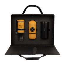 قهوه‌ساز قابل‌حمل با کاور ضدضربه در باکس هدیه قهوه