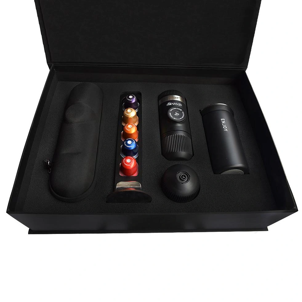 «پک هدیه سازمانی Cip2 شامل قهوه‌ساز همراه دوکاره، تراول ماگ، کیف ضدآب، استند کپسول و هاردباکس چمدانی لوکس استارسو»