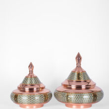 ظرف دکوراتیو بشقاب پرنده از جنس مس با خاتم‌کاری دست‌ساز ایرانی