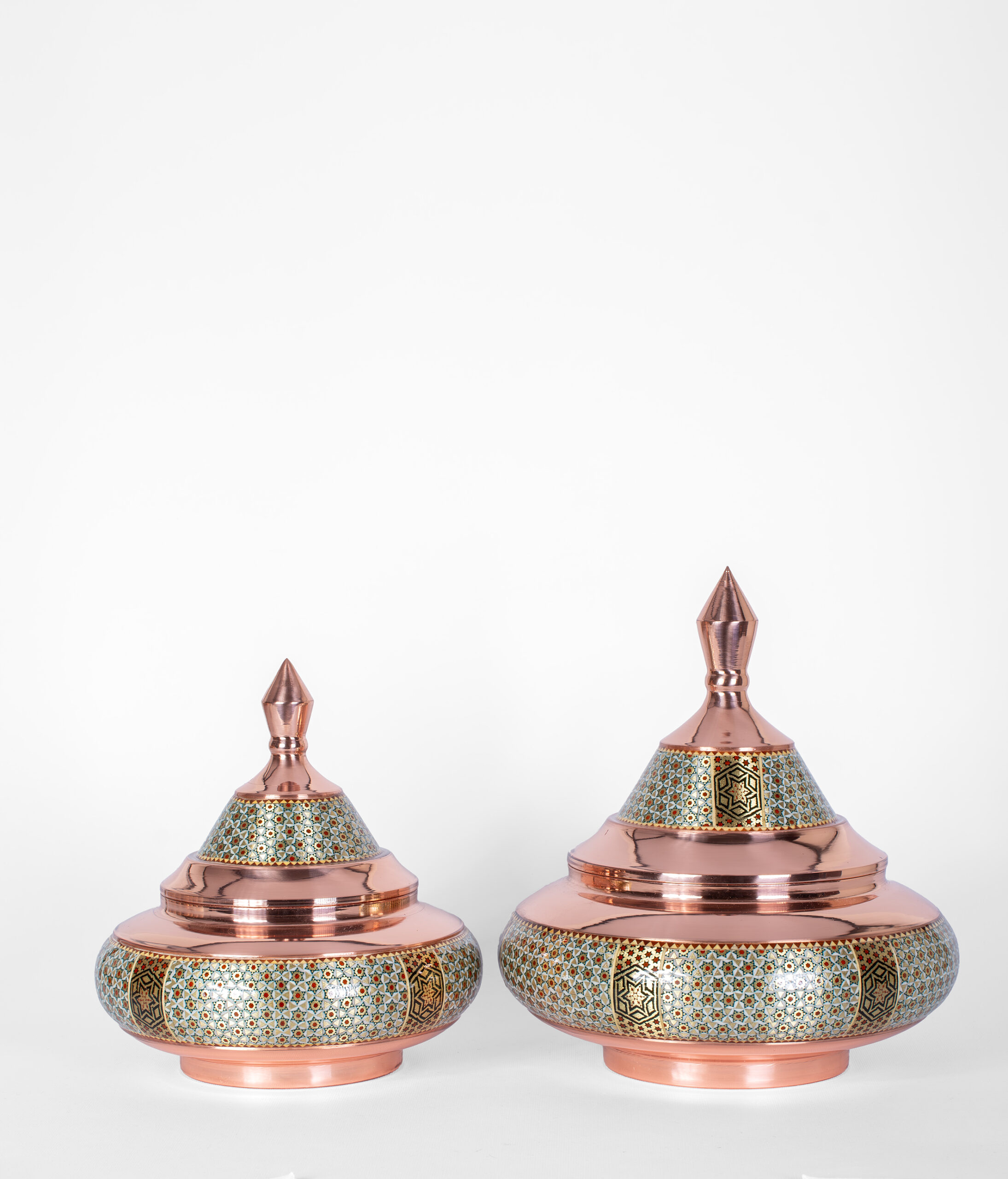 ظرف دکوراتیو بشقاب پرنده از جنس مس با خاتم‌کاری دست‌ساز ایرانی