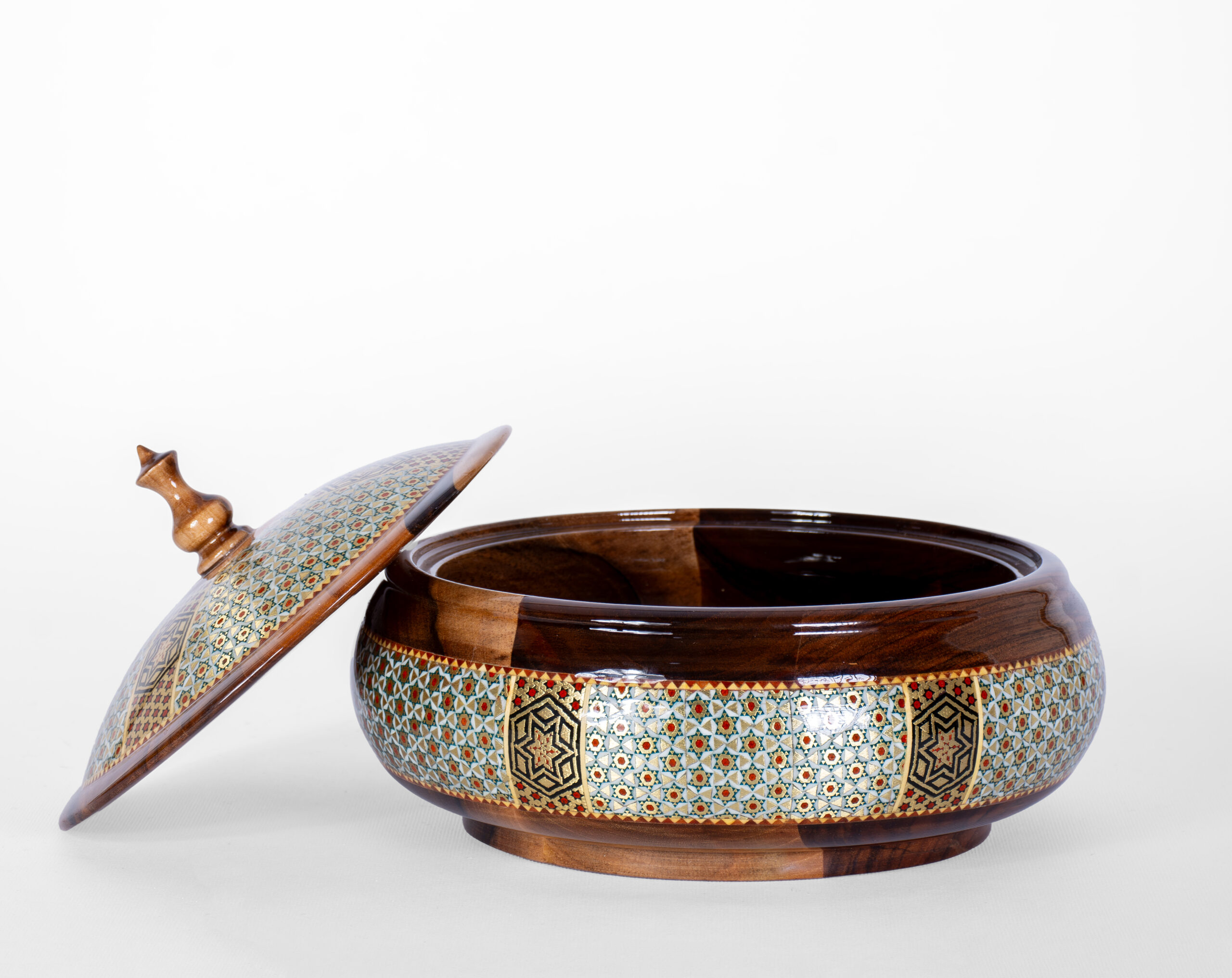 ظرف چوبی خاتم‌کاری برای پذیرایی