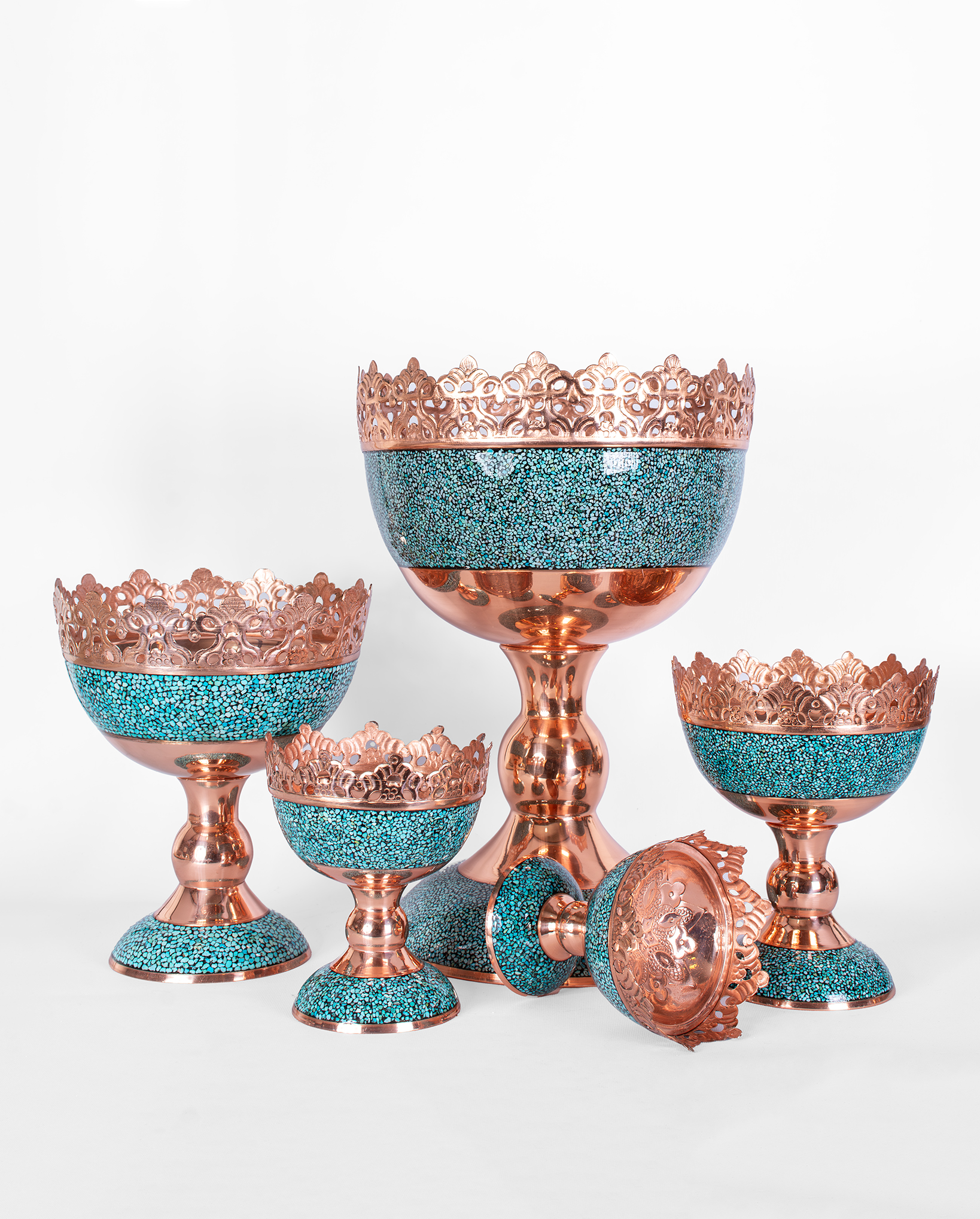 تصویر آجیل خوری فیروزه‌کوب مسی سنتی