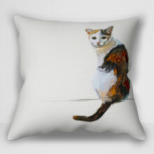 "کوسن گربه – طرح Feline Friends Sitting Pretty Calico Framed اثر کتی والترز | کاور کوسن گربه کالیکو زیبا نشسته قاب‌شده"